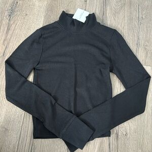 AMERICAN OUTFITTERS RIBBED SOFT MOCK NECK SHIRT, BRAND NEW TAGS ATTACHED XS